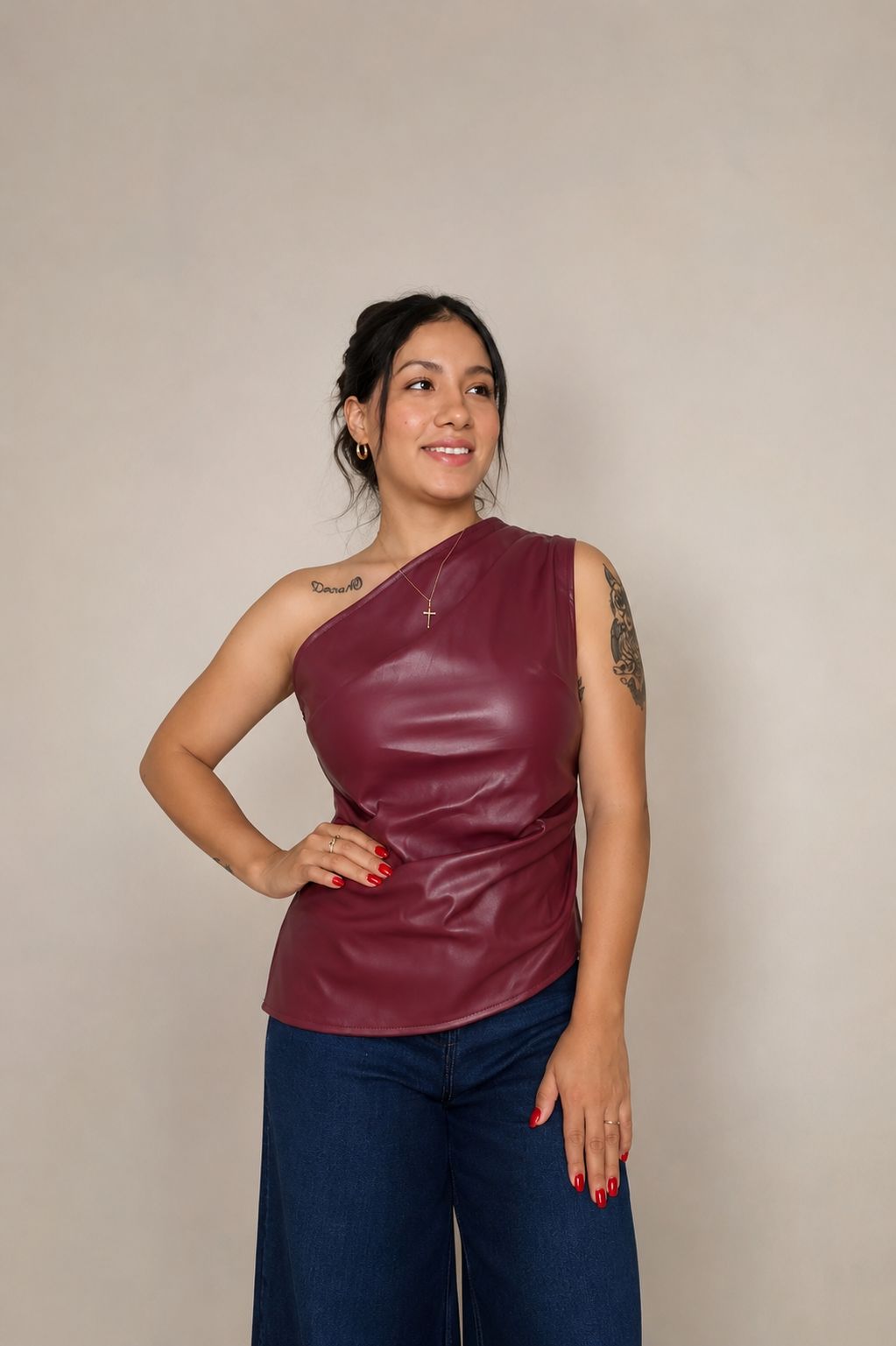 Top cuerina